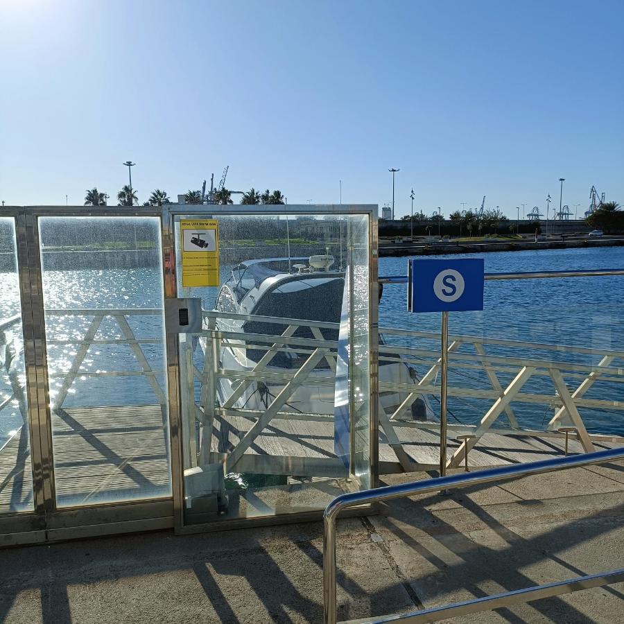 Noche Insolita En Yate De 16M A 2 Minutos De La Playa Valencia Kültér fotó